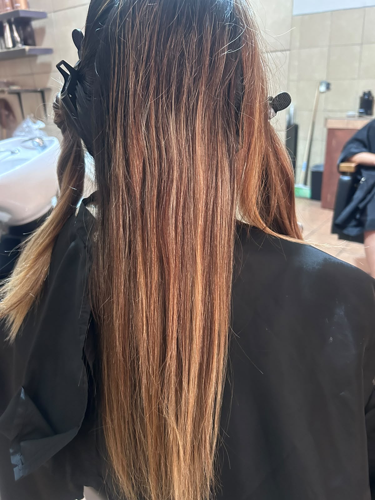 Clienta que llegó con un trabajo de color previo mal realizado