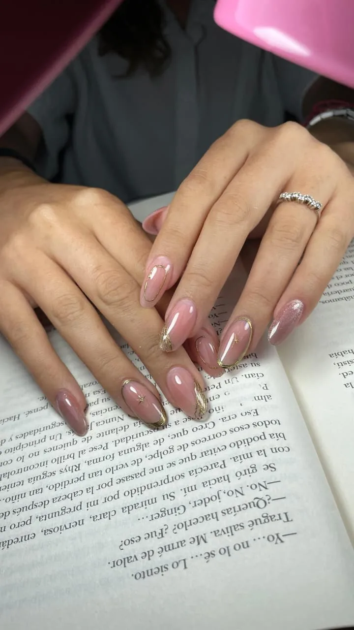 Diseño de uñas realizado en Estética Rachelle en Misantla, muestra 13